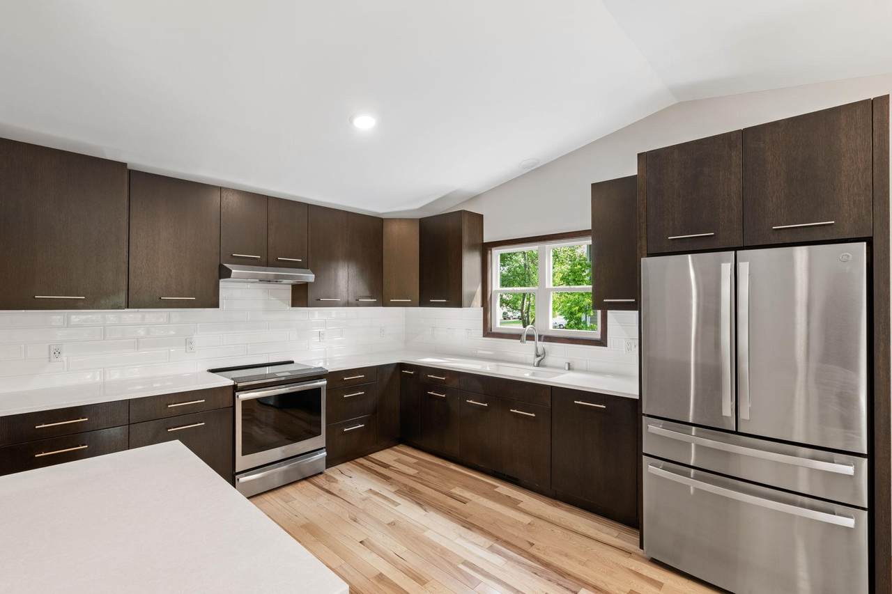 10015 32nd Avenue - Photo 1