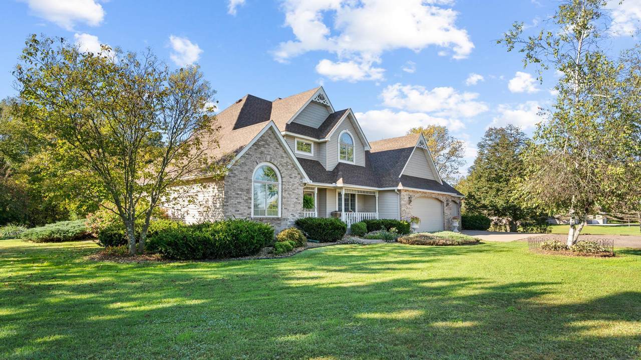 406 7th Street - Photo 1