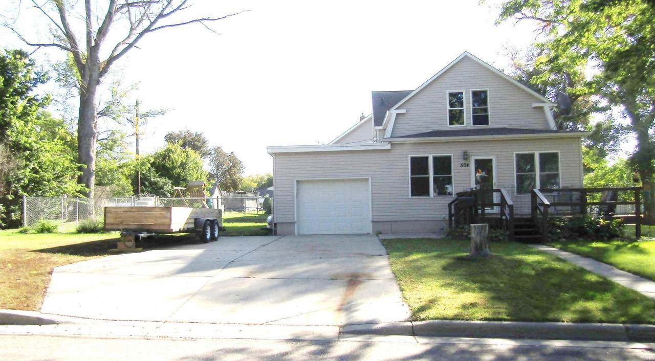 504 9th Avenue - Photo 1