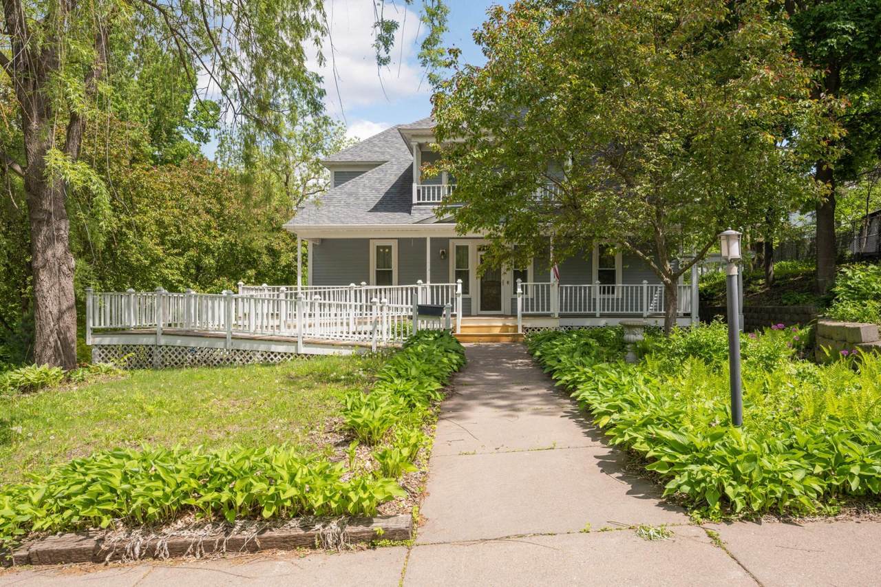 451 Everett Street - Photo 1