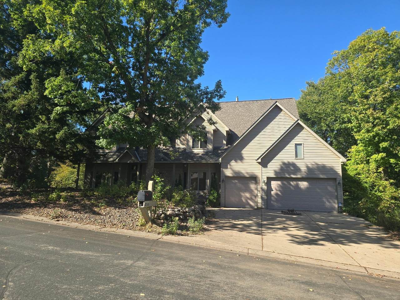 8748 Walton Oaks Drive - Photo 1