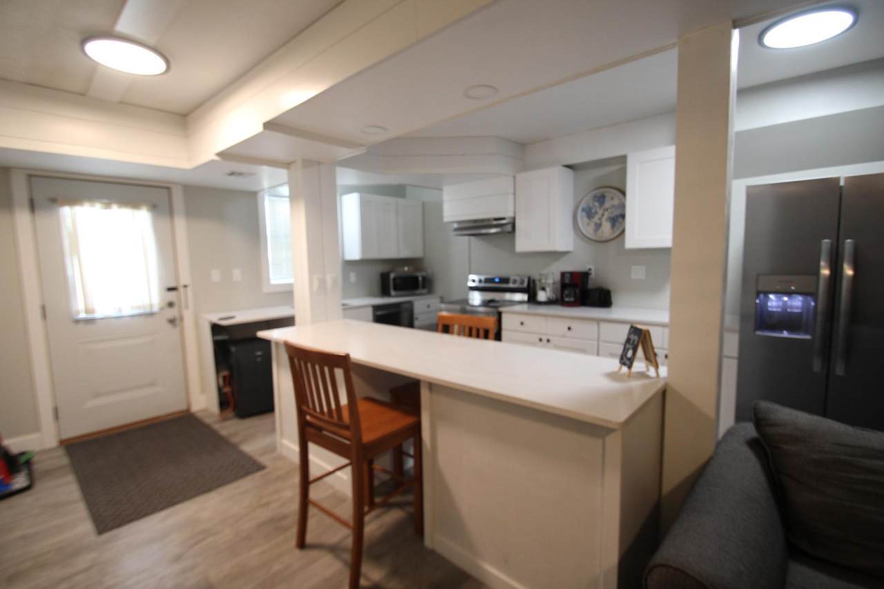 401 Main Street - Photo 1