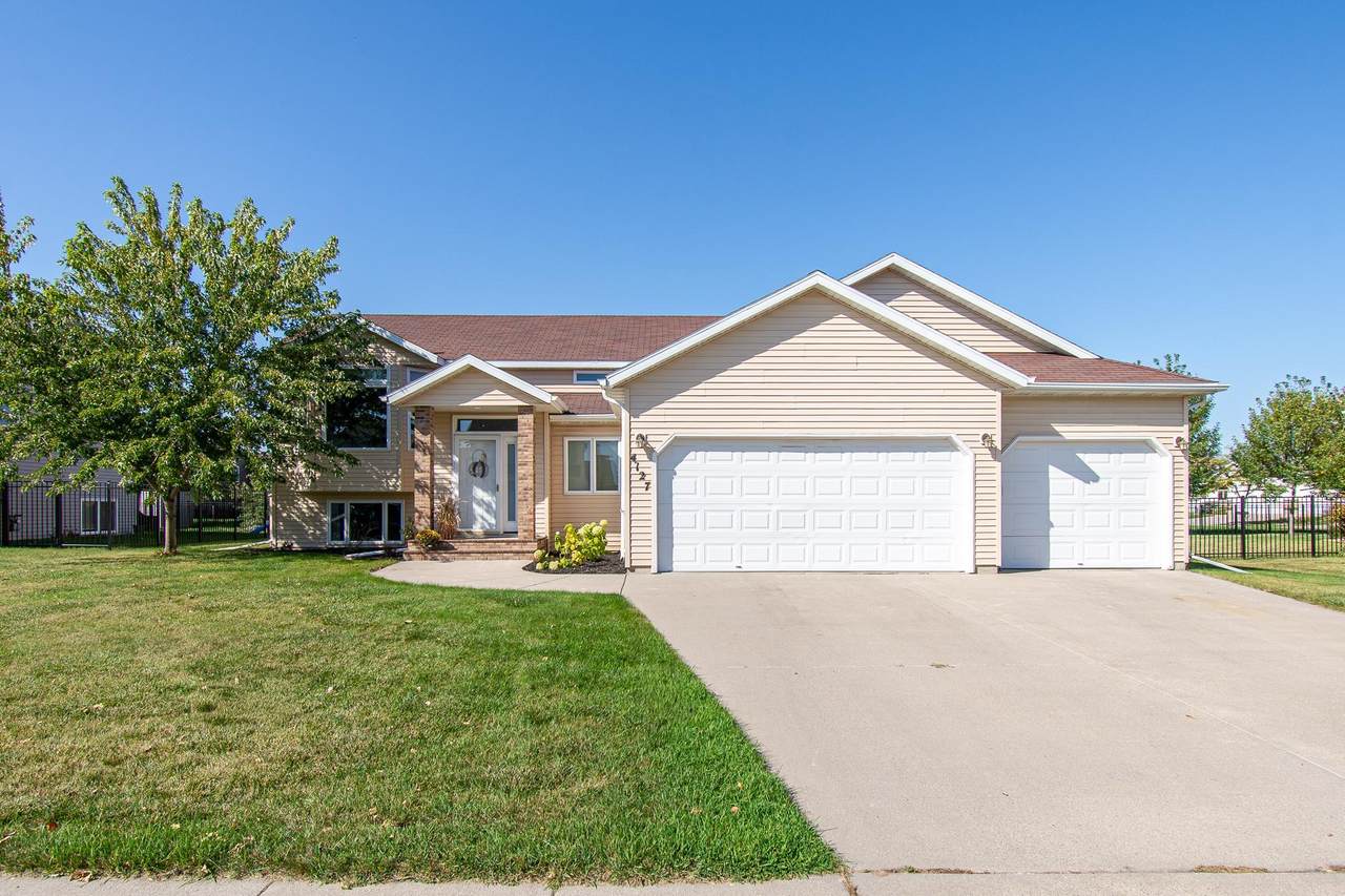 4127 52nd Street - Photo 1