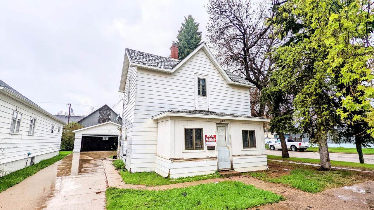 800 Burke Avenue - Photo 1