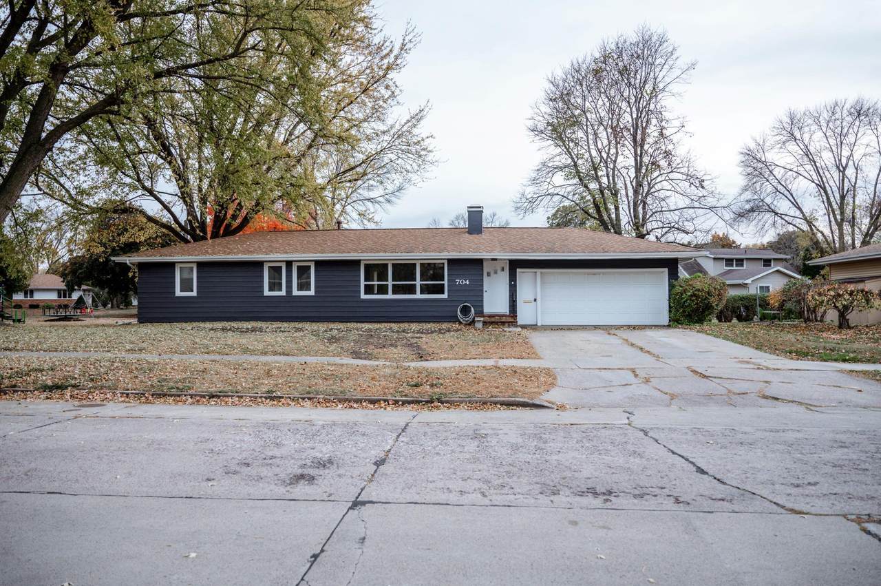 704 Washington Avenue - Photo 1