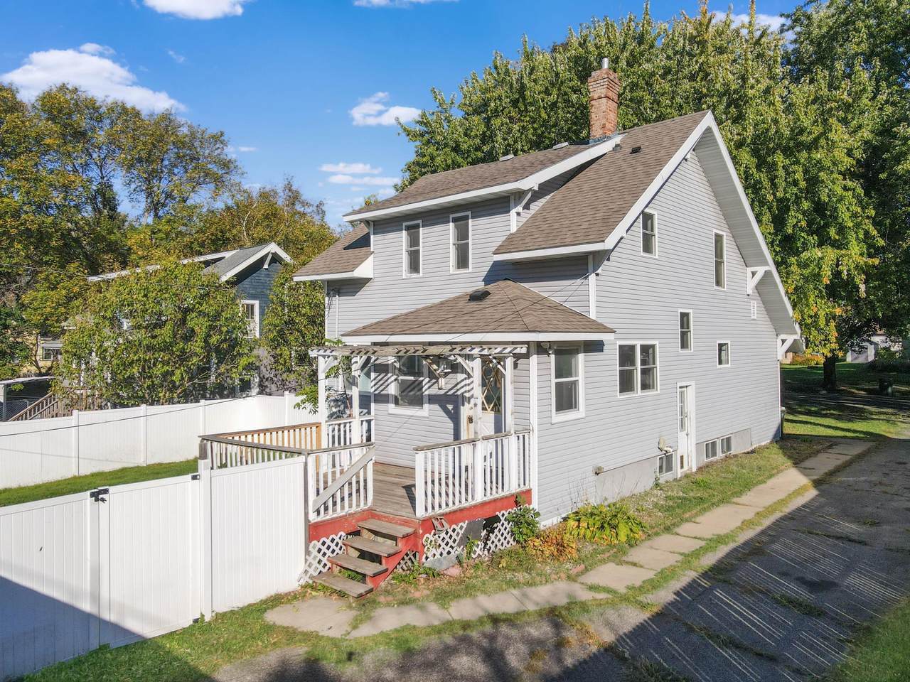 210 2nd Avenue - Photo 1