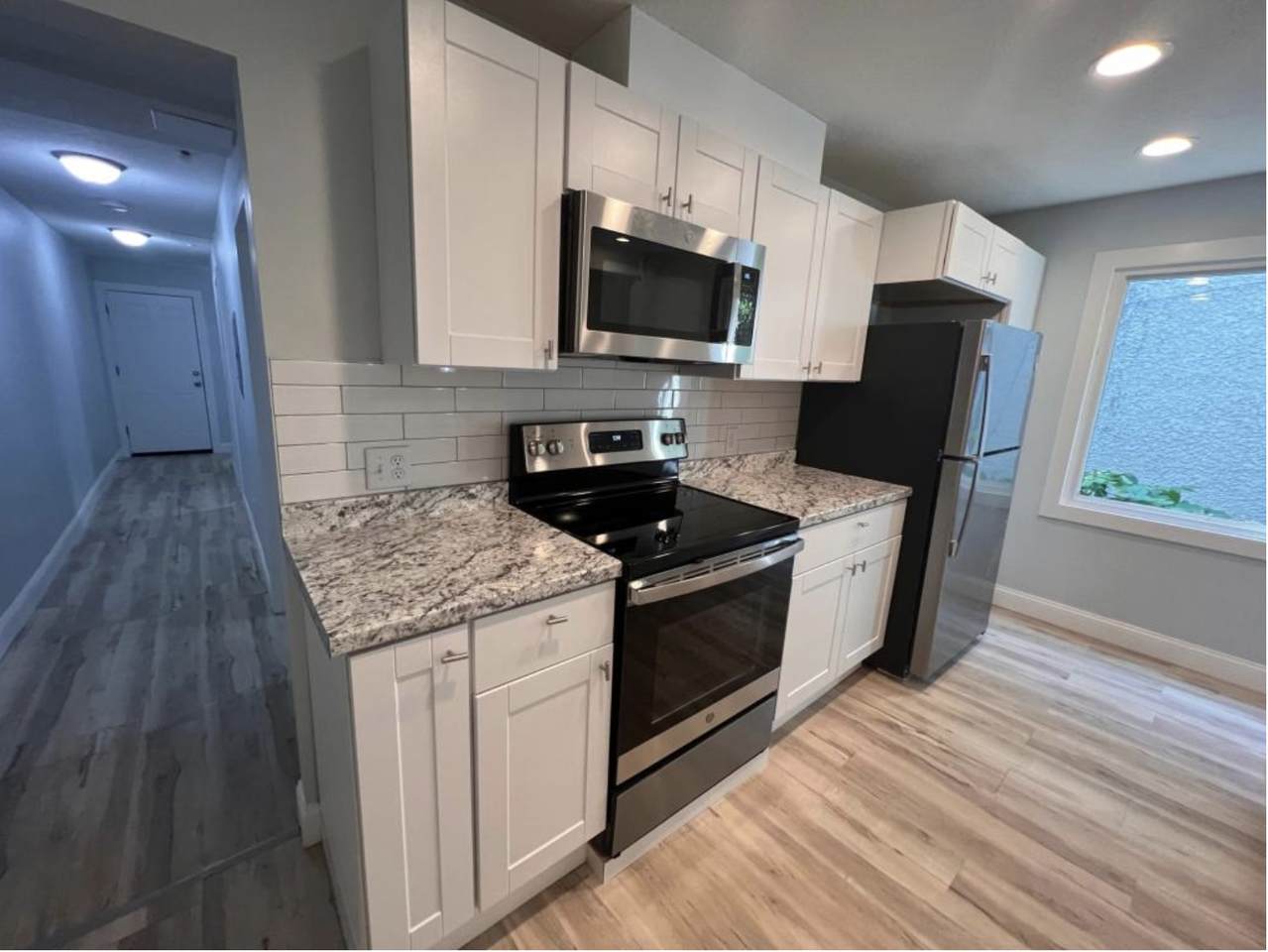 910 Oliver Avenue - Photo 1