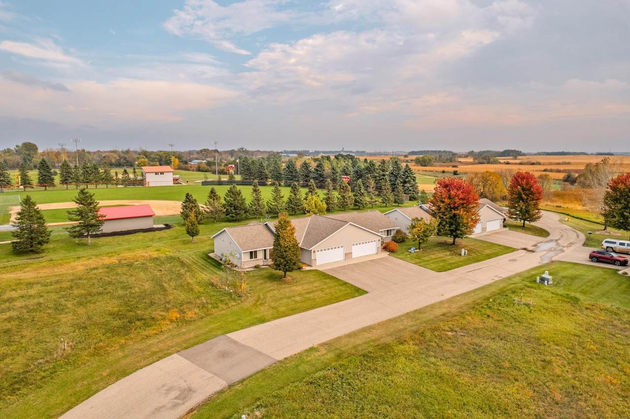 617 6th Avenue - Photo 1