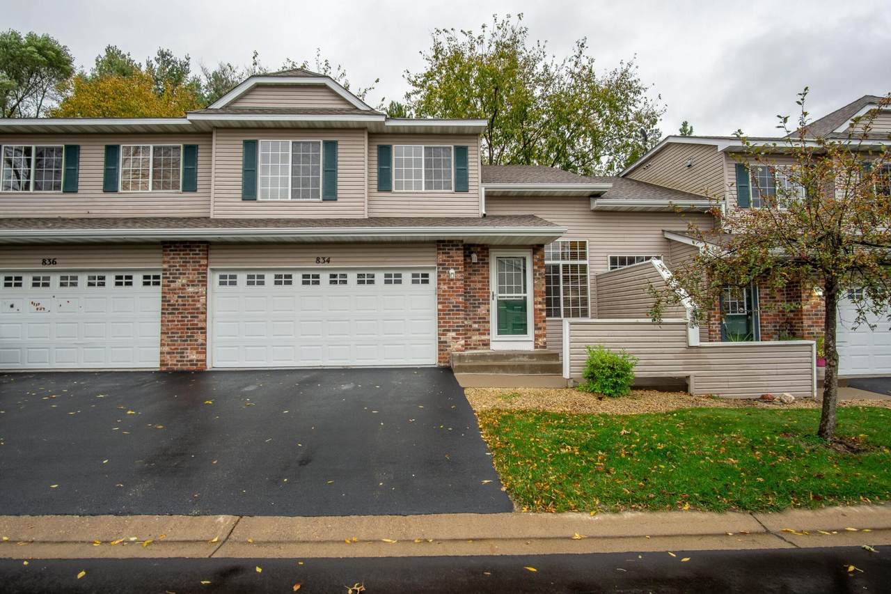 834 Evergreen Circle - Photo 1