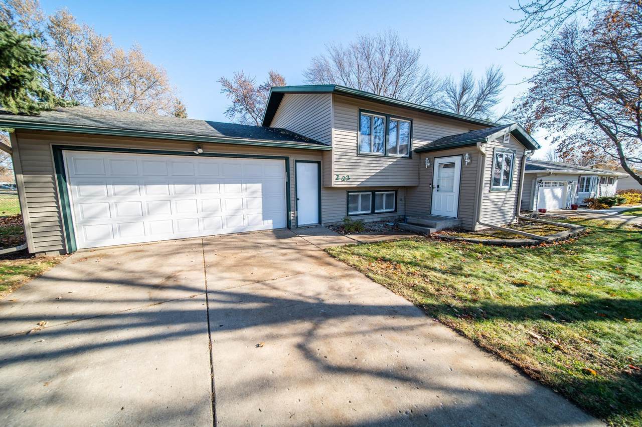 202 6th Avenue - Photo 1