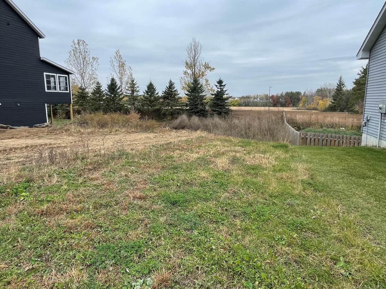 637 Remington Court - Photo 1