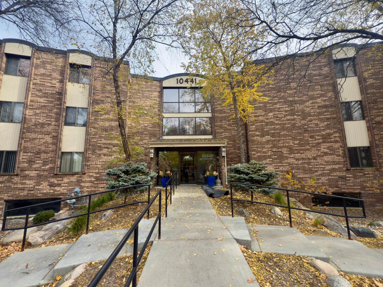 10441 Greenbrier Road - Photo 1