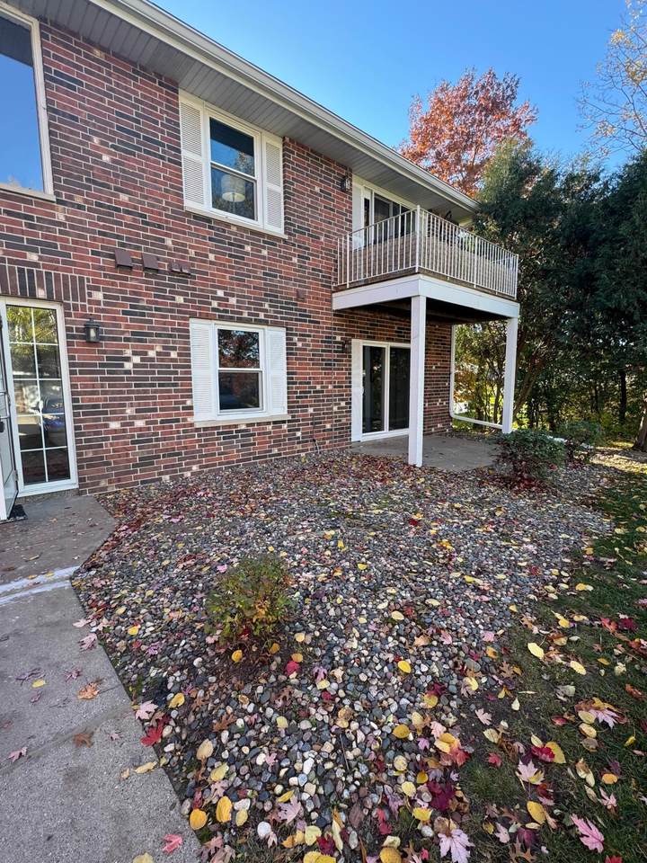 6317 Alderwood Bay - Photo 1