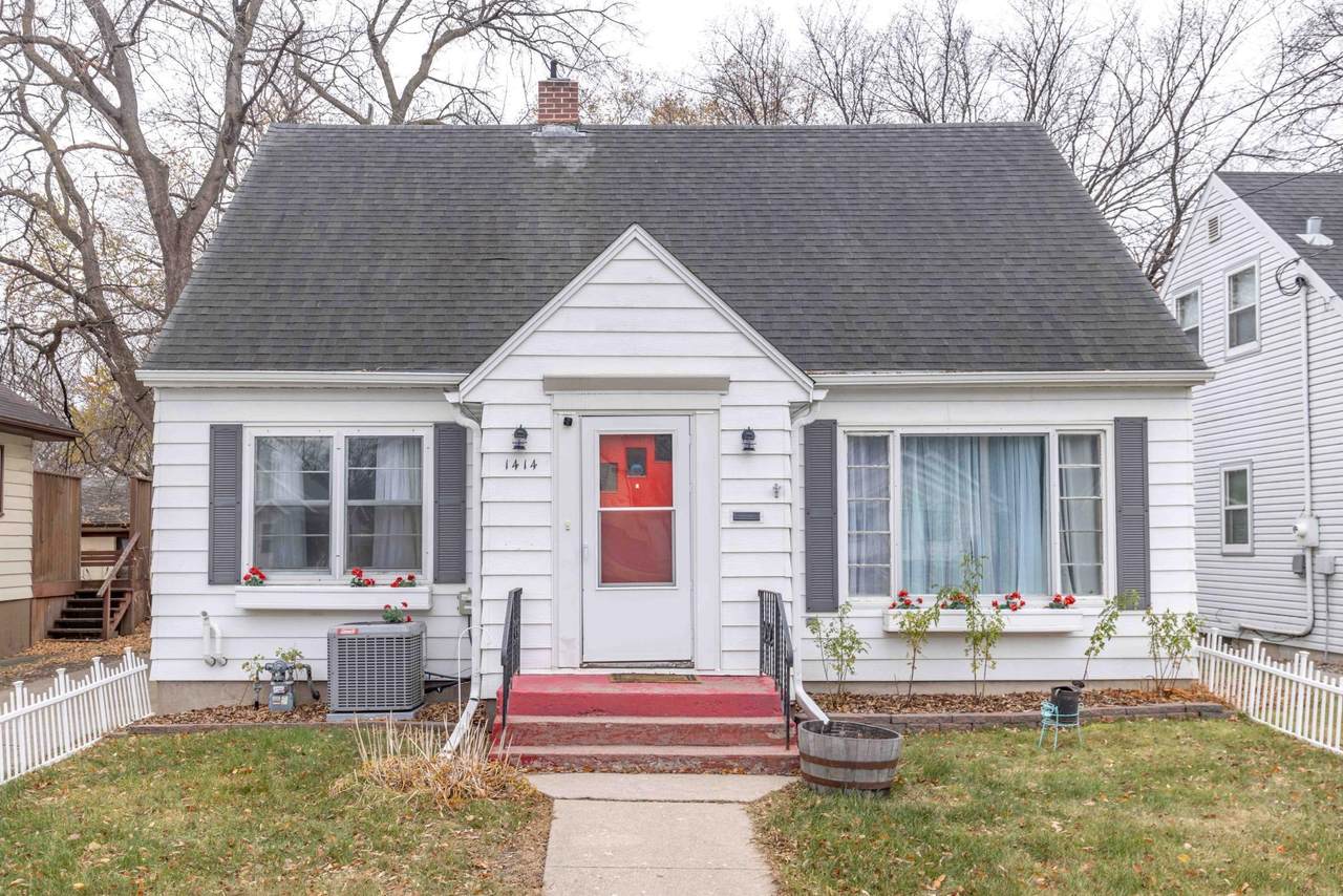 1414 10th Avenue - Photo 1