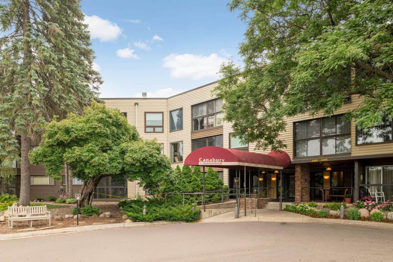 2495 Canabury Drive - Photo 1