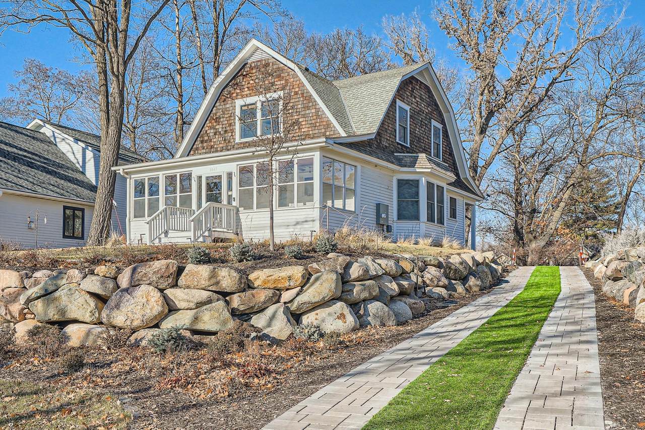 1045 Lake Street - Photo 1