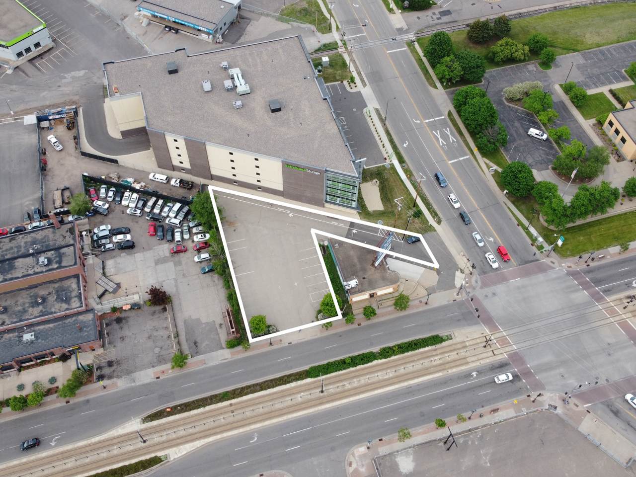 2119 University Avenue - Photo 1