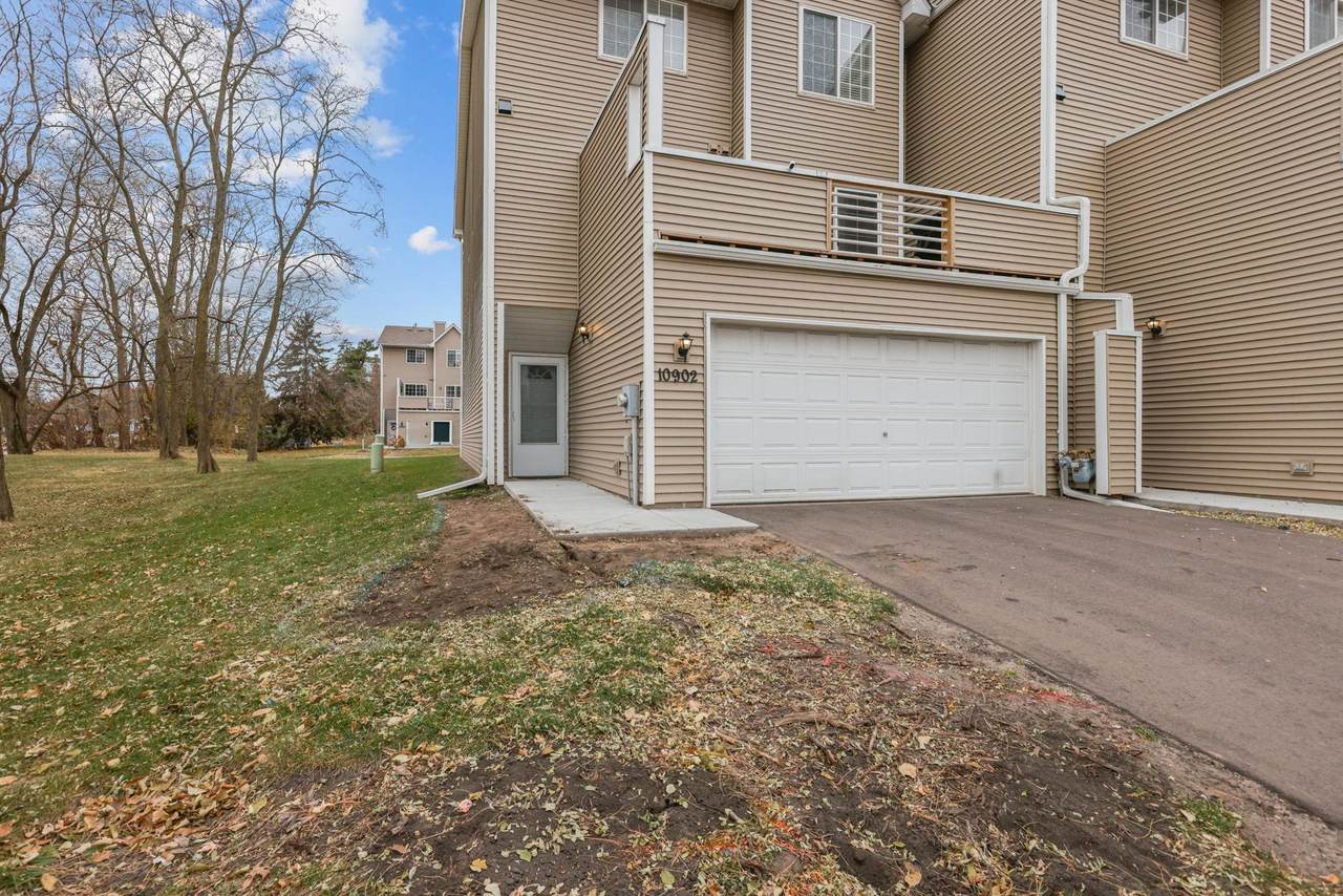 10902 Johnson Street - Photo 1