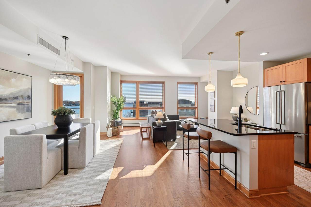 4201 Sunset Drive - Photo 1