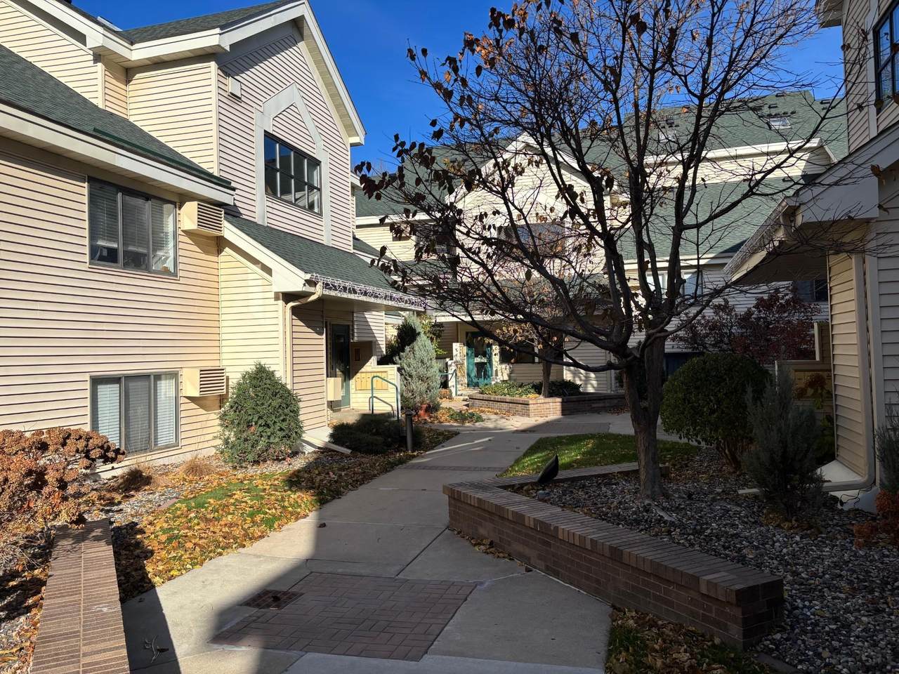 7614 York Avenue - Photo 1