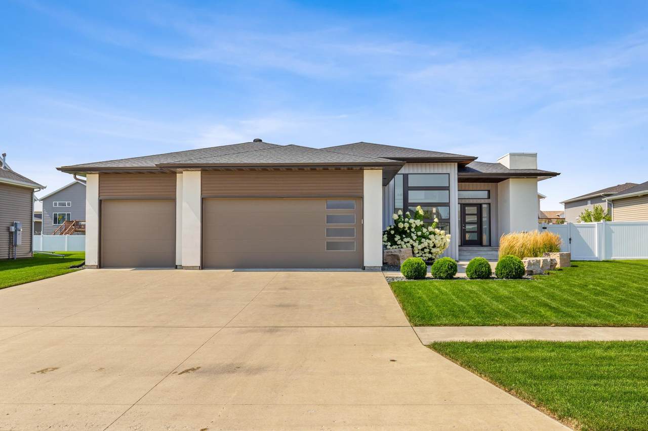 3676 Crimson Loop - Photo 1