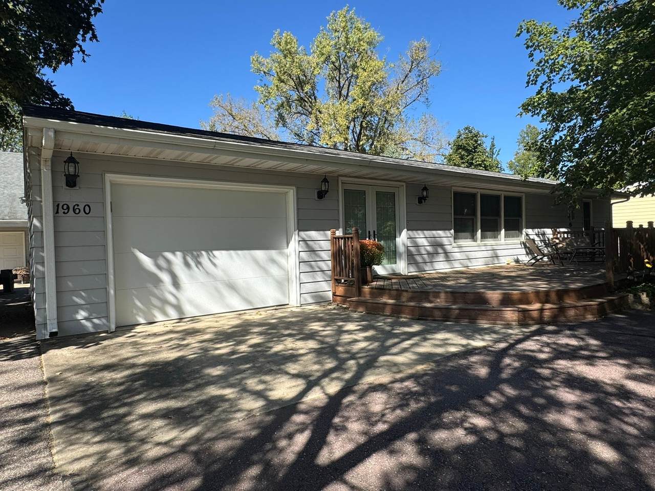 1960 Cottonwood Lake Drive - Photo 1