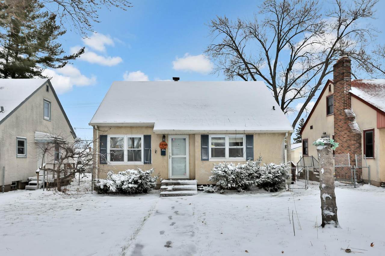 1959 Montana Avenue - Photo 1