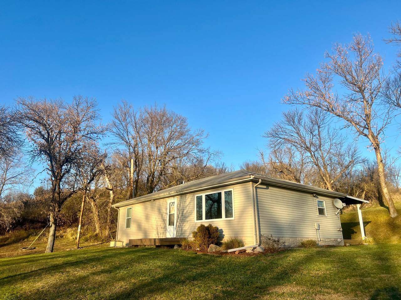 37988 State Highway 7 - Photo 1