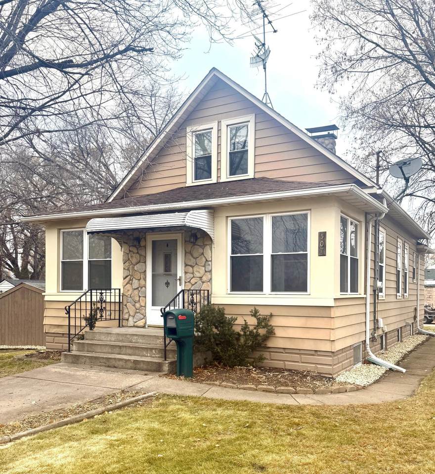 507 2nd Avenue - Photo 1