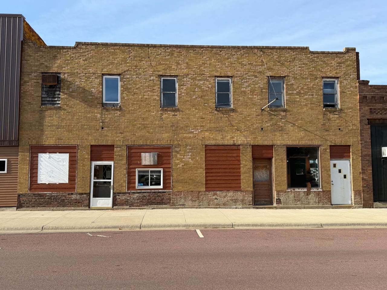524 1st Avenue - Photo 1