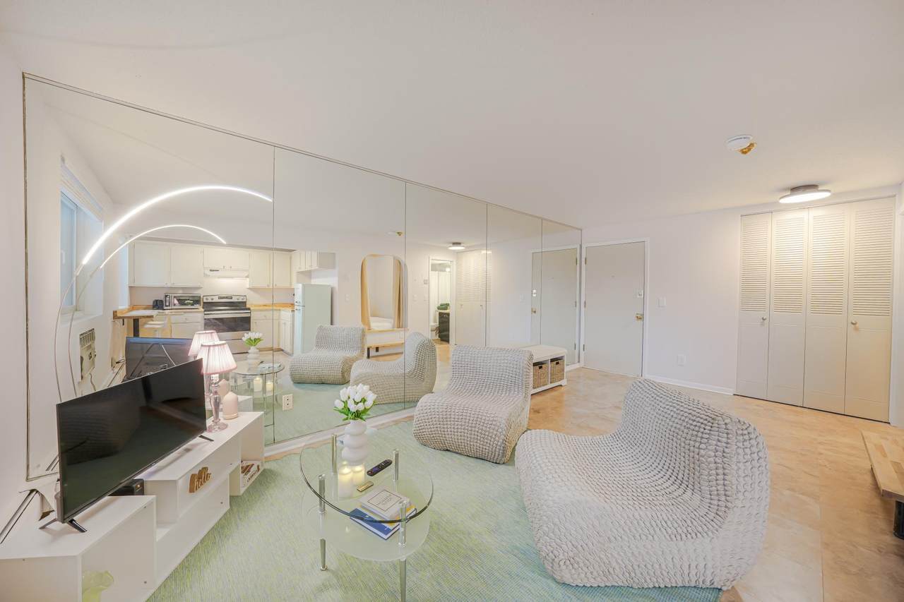 4379 Wilshire Boulevard - Photo 1