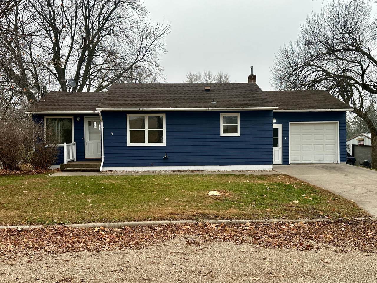 104 Ross Avenue - Photo 1