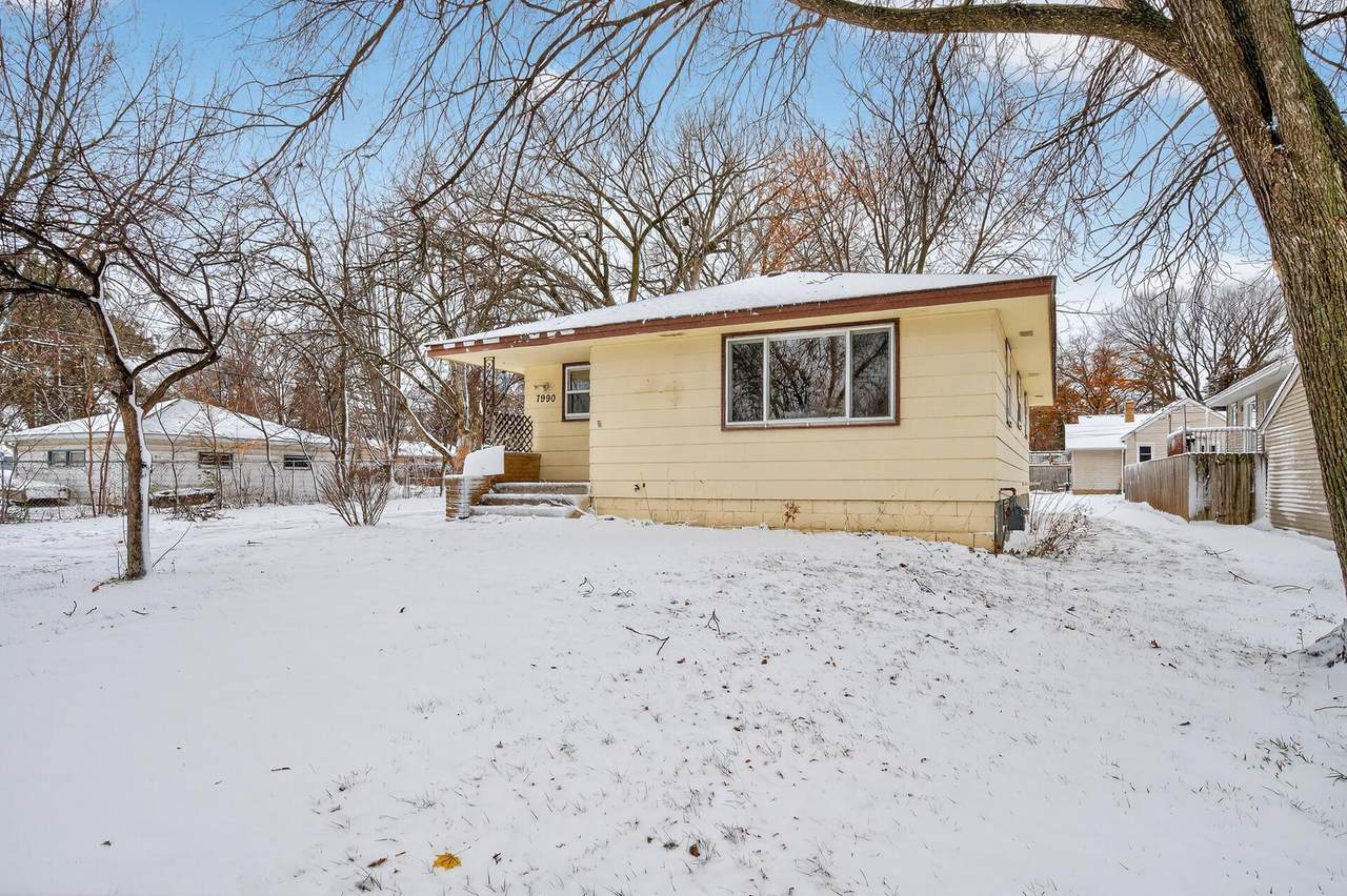 7990 River Road - Photo 1