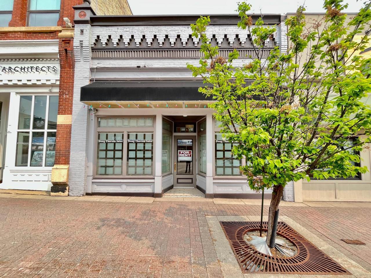 105 Lincoln Avenue - Photo 1