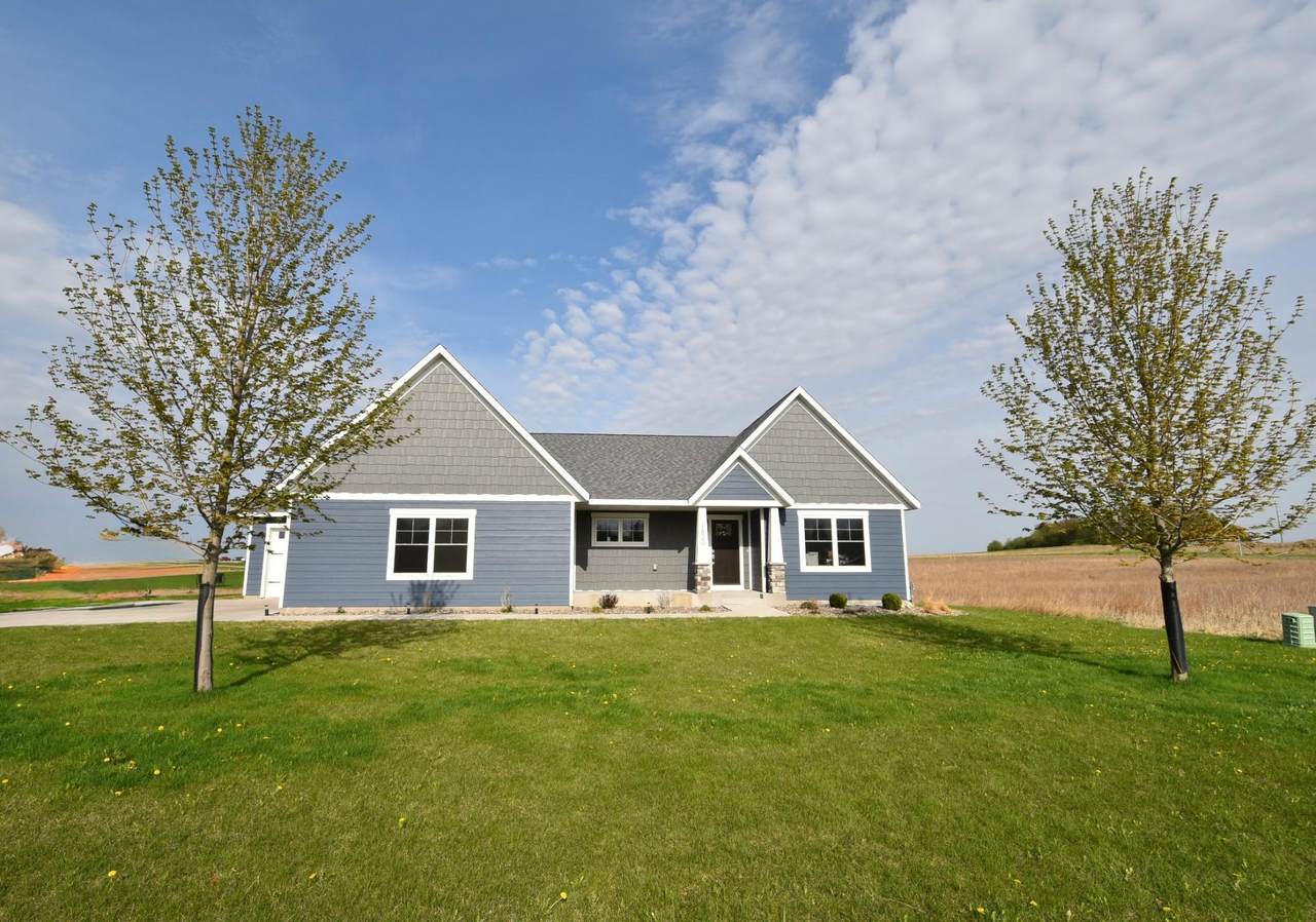 1800 20th Avenue Circle - Photo 1