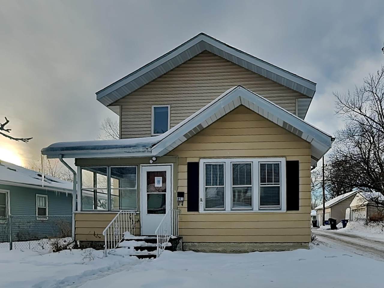 891 Hazelwood Street - Photo 1