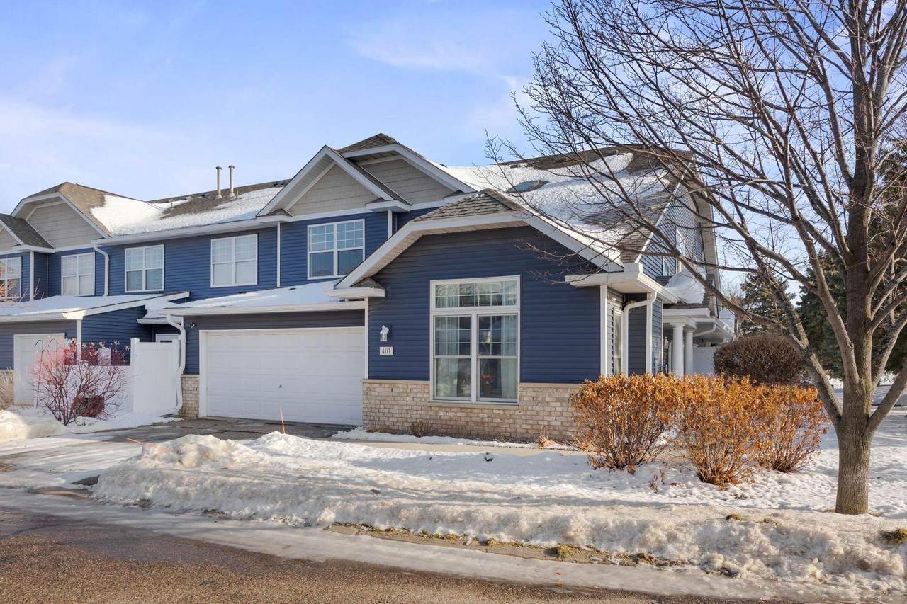 401 Hickory Lane - Photo 1