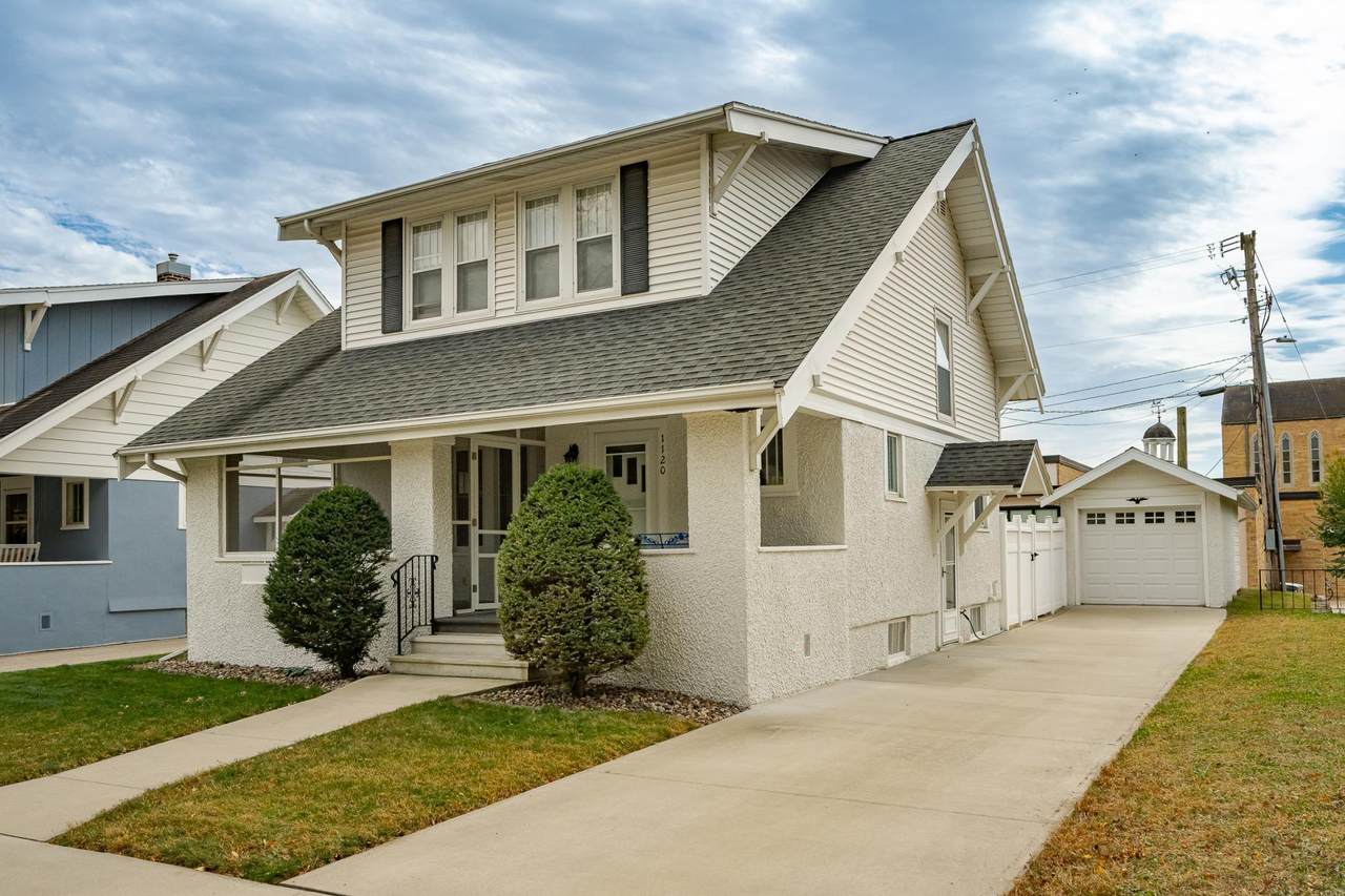 1120 3rd Street - Photo 1