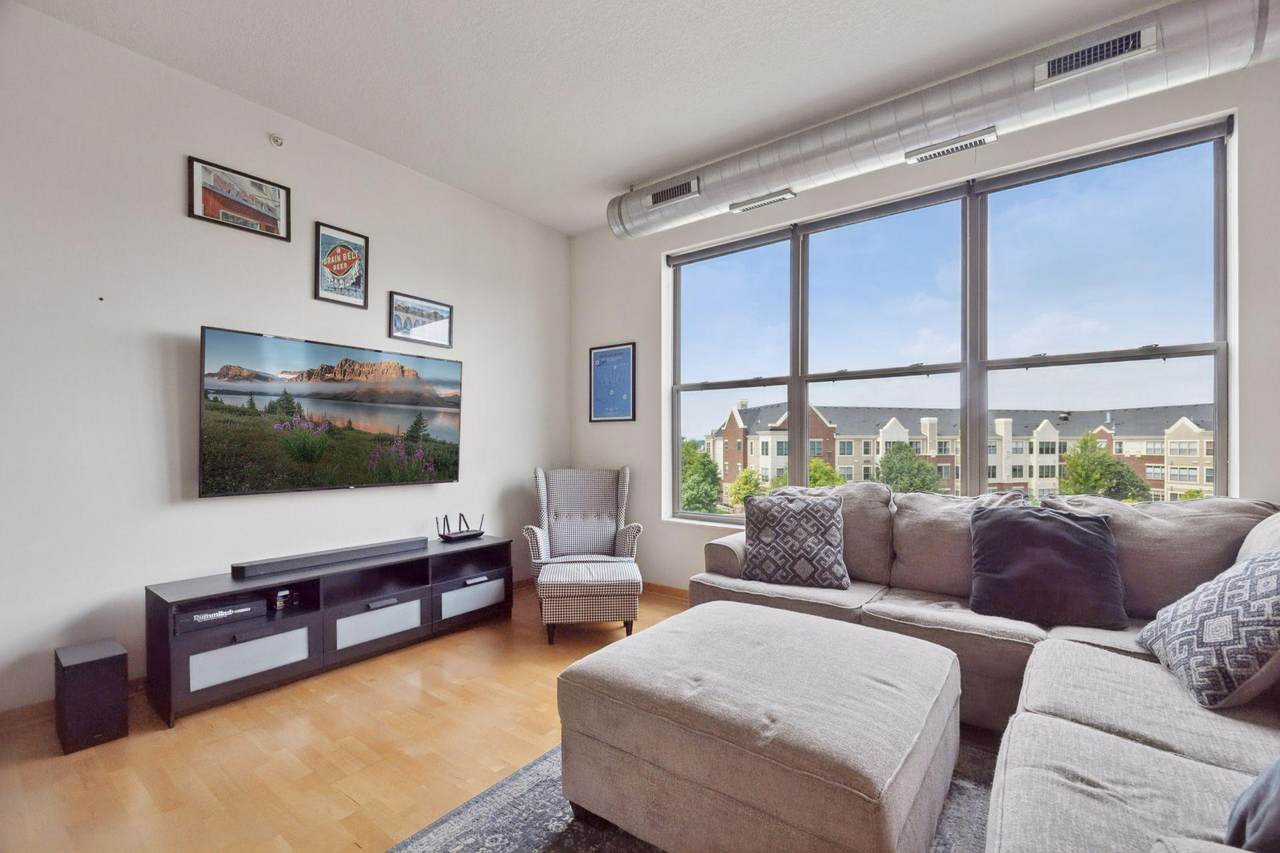 3640 Wooddale Avenue - Photo 1