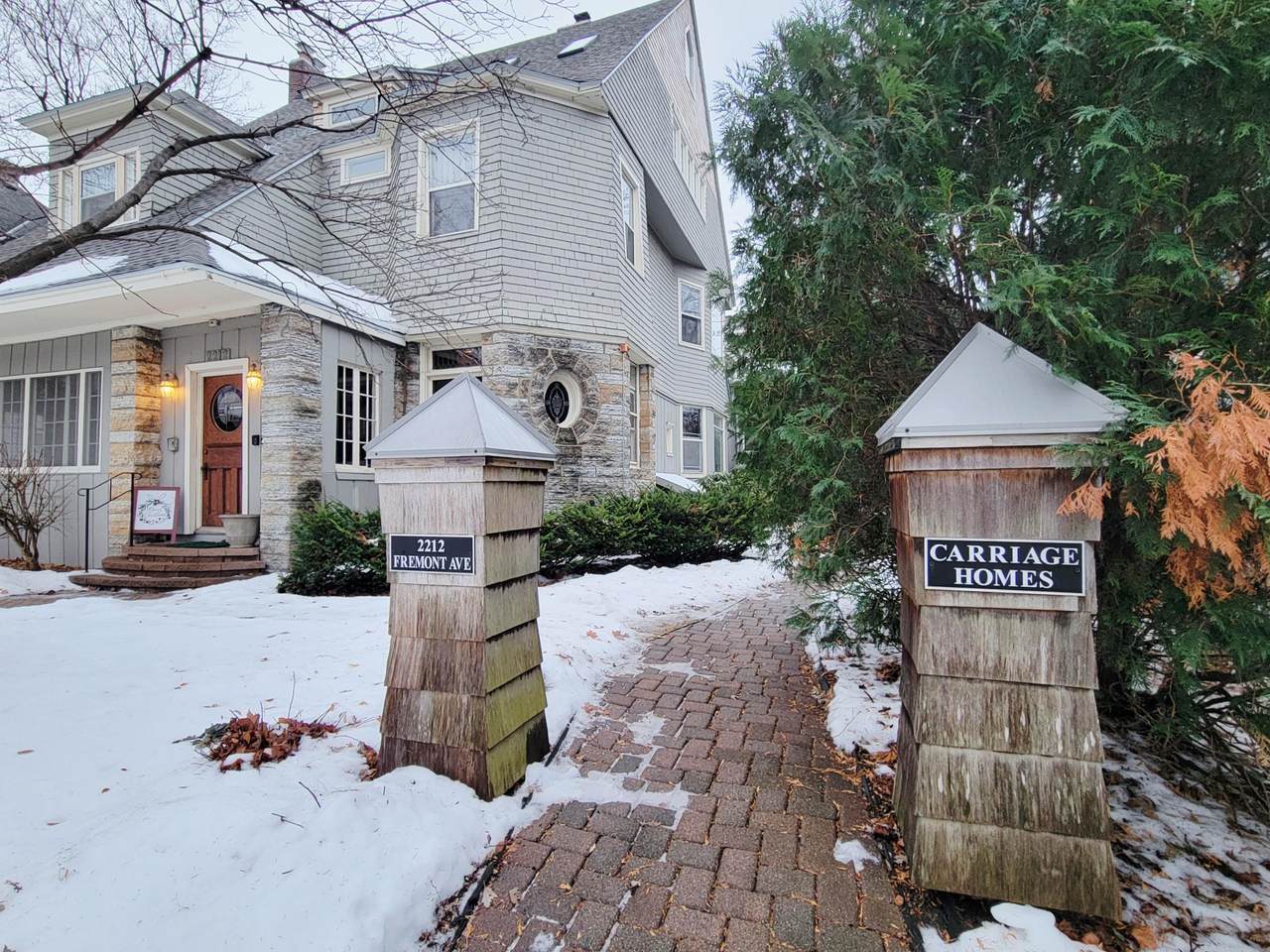 2212 Fremont Avenue - Photo 1