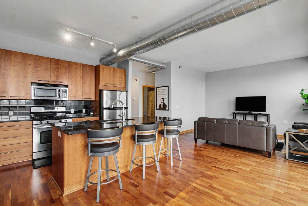 1211 Lagoon Avenue - Photo 1