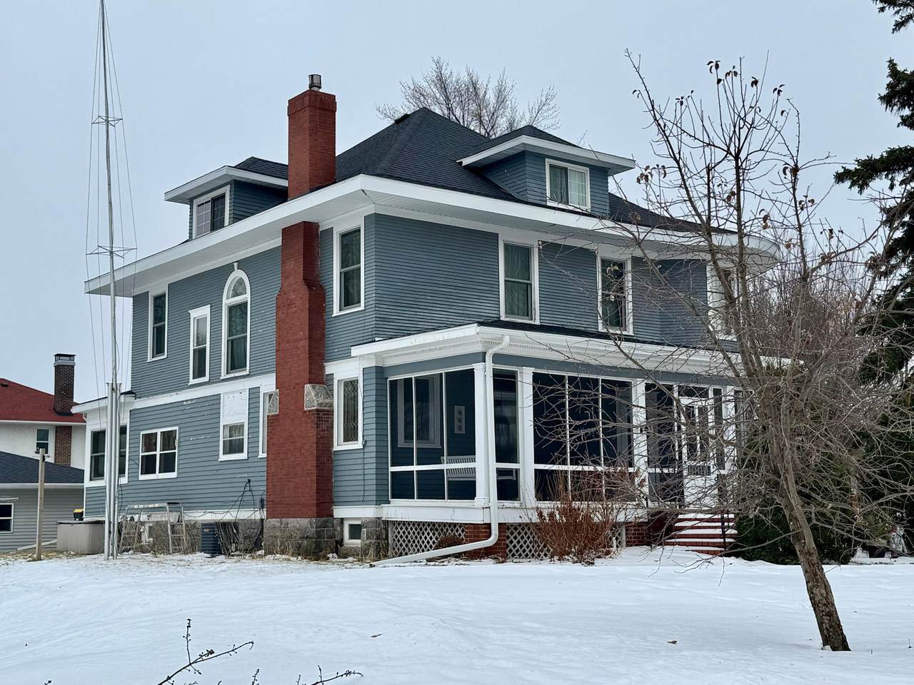 311 9th Street - Photo 1