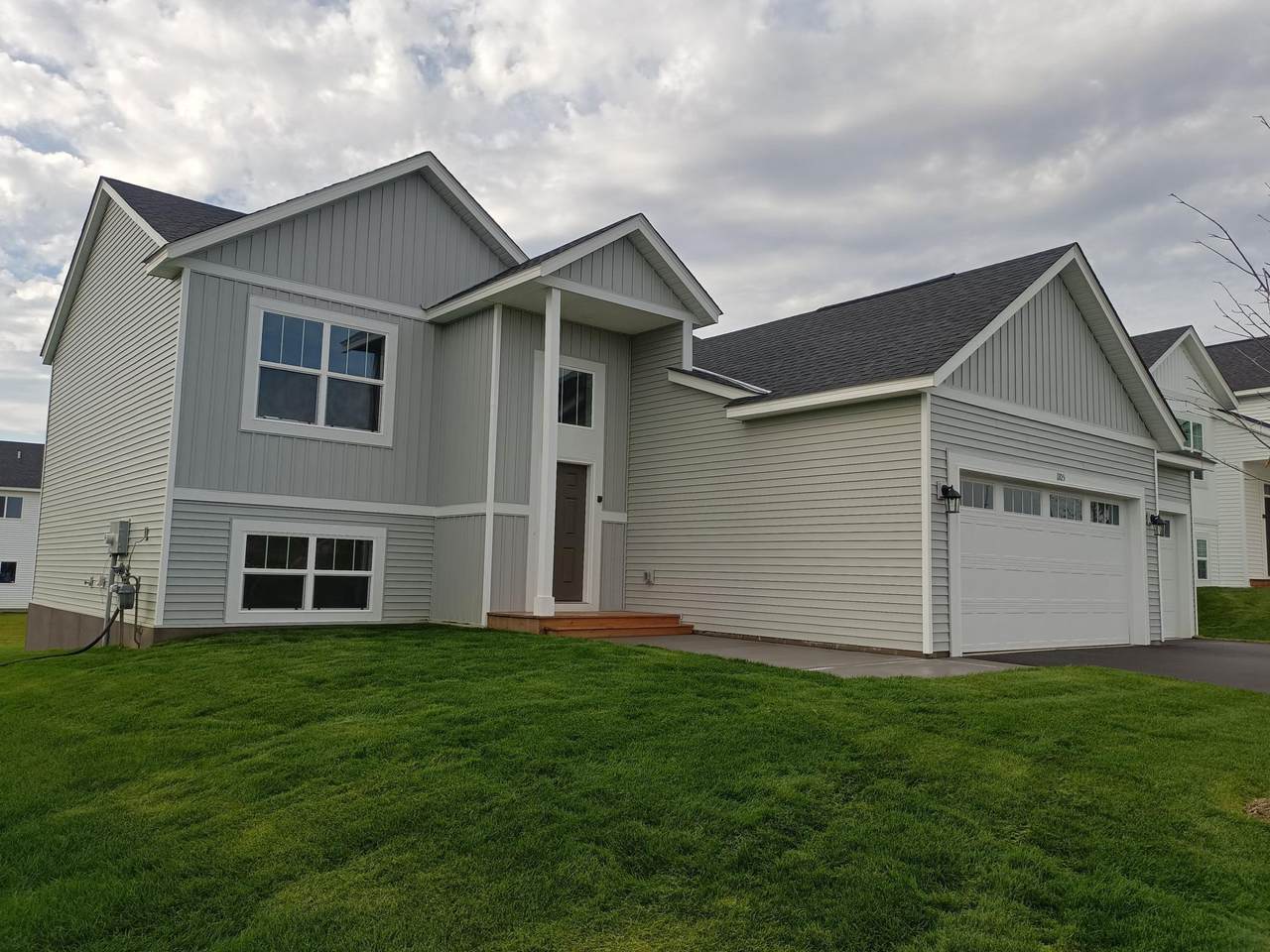 1106 2nd St Drive - Photo 1