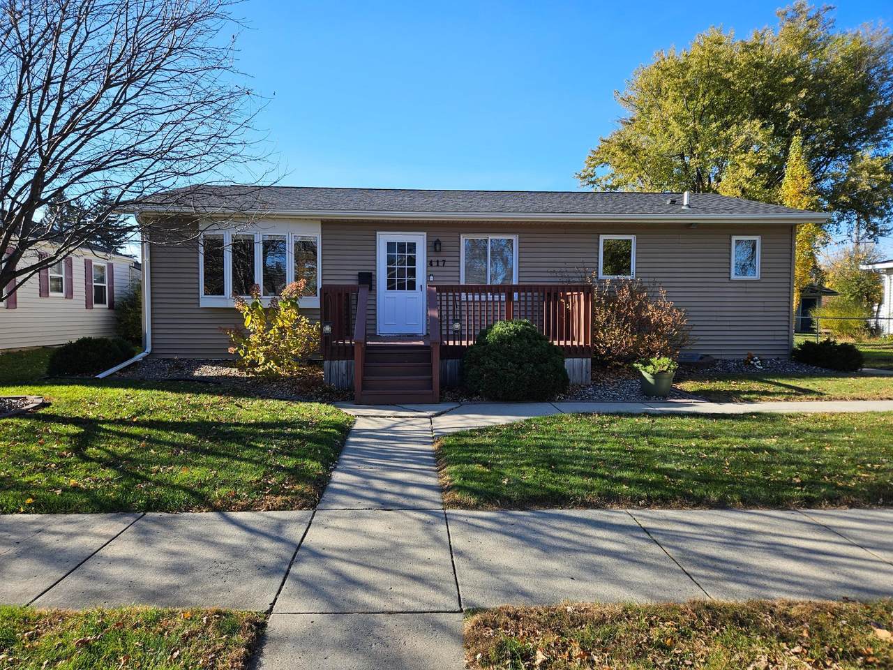 417 9th Street - Photo 1
