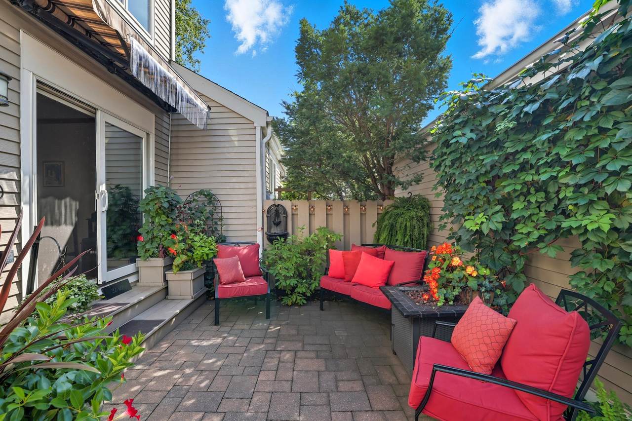 1115 Edgcumbe Road - Photo 1