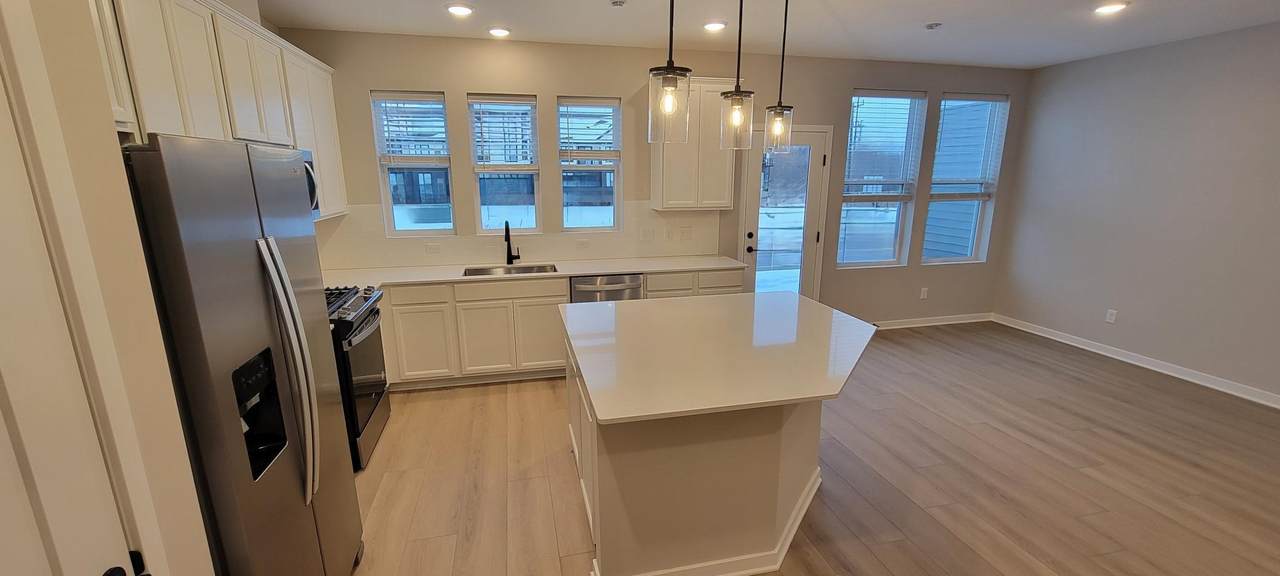 14436 103rd Place - Photo 1