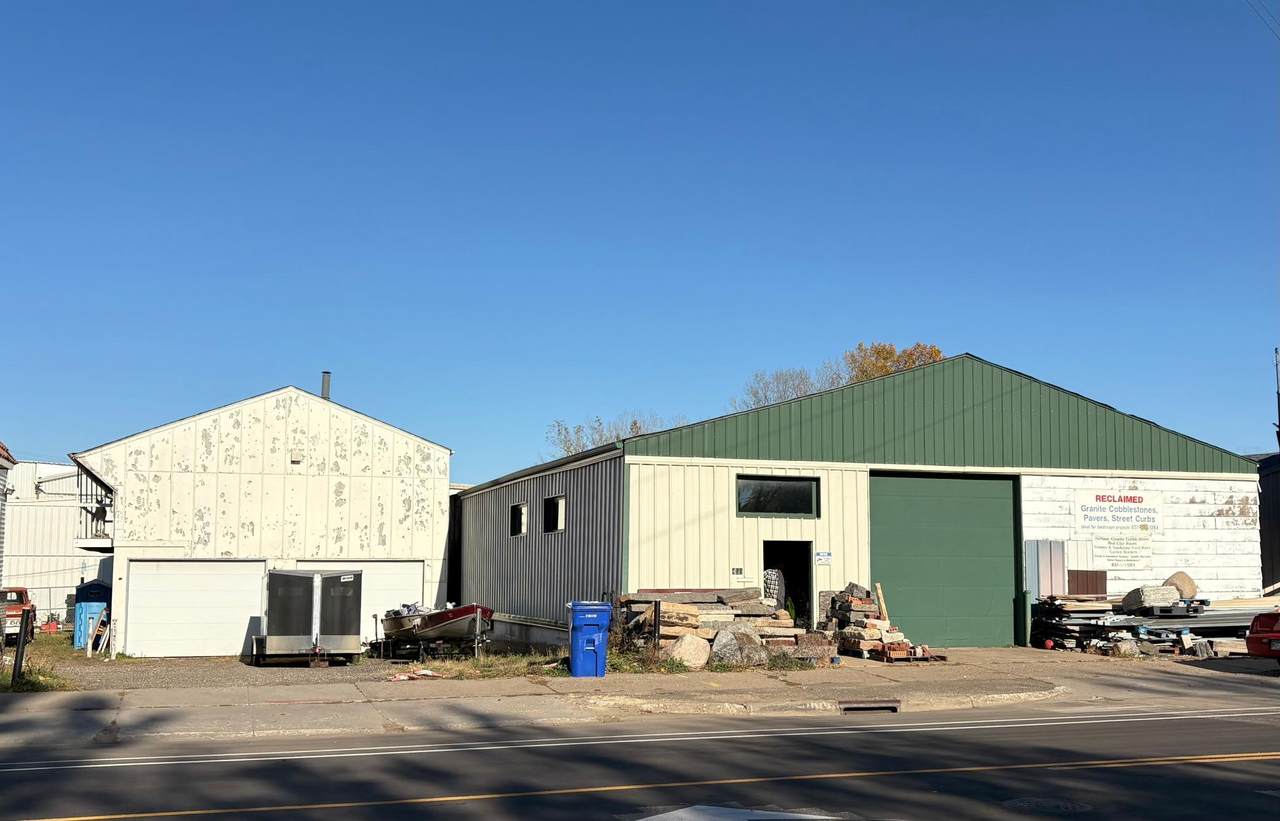 455 Como Avenue - Photo 1