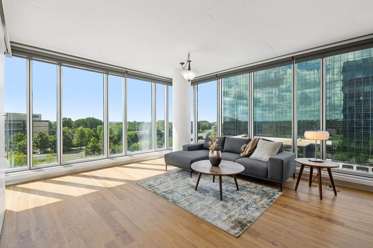 8161 33rd Avenue - Photo 1