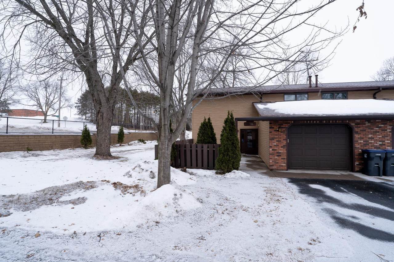 434 11th Street - Photo 1