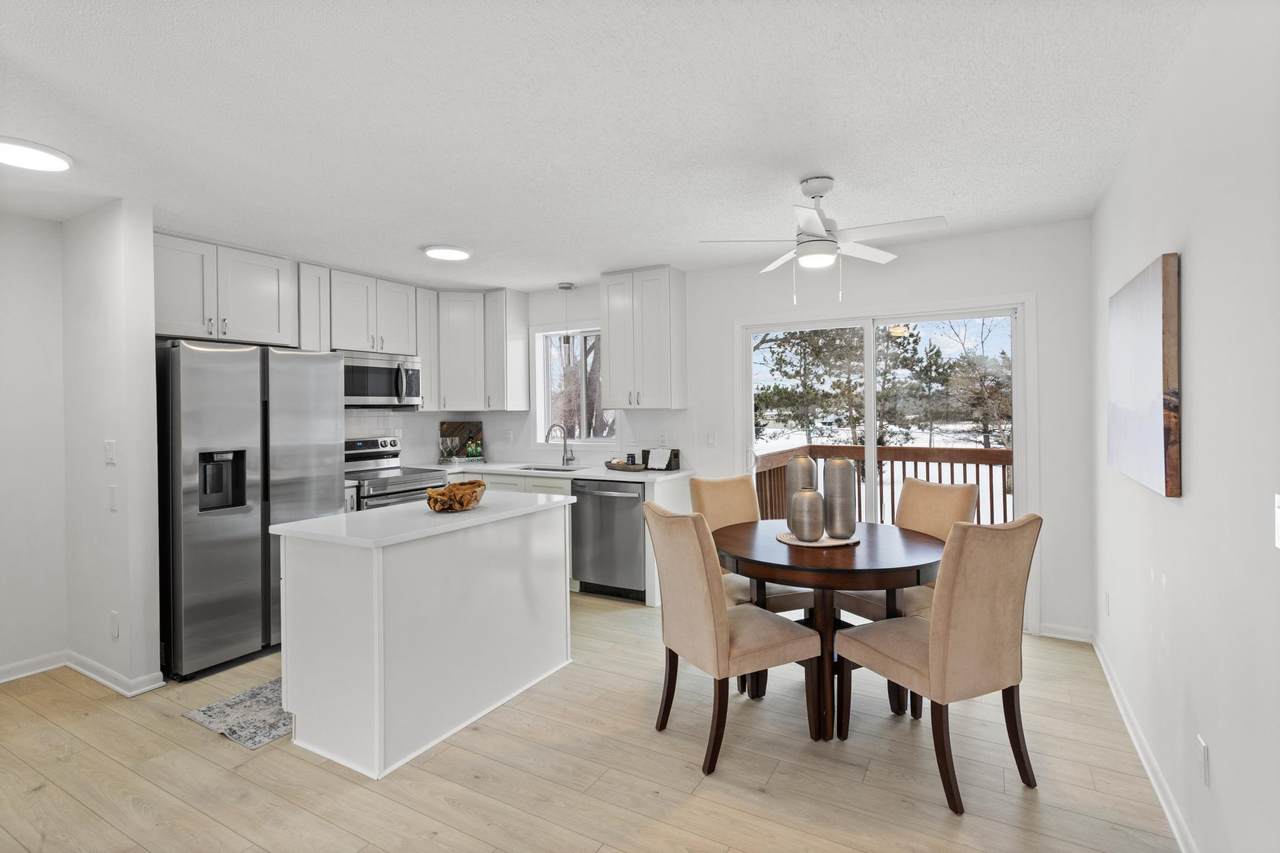 12060 Meadowlark Boulevard - Photo 1